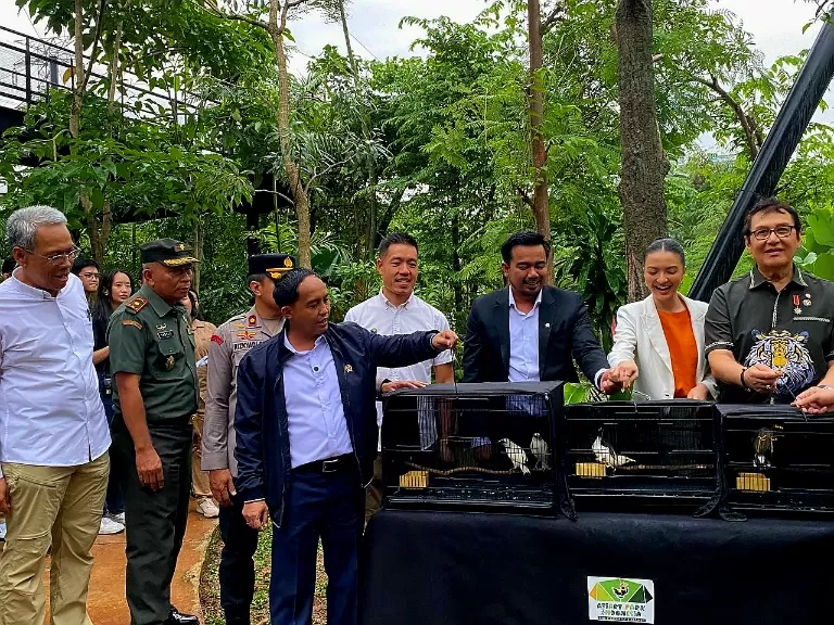 Raline Shah dan Raja Juli Antoni Resmikan Aviary Park Indonesia di Bintaro pada Senin, 24 Februari 2025. (Konteks/Rat Nugra)