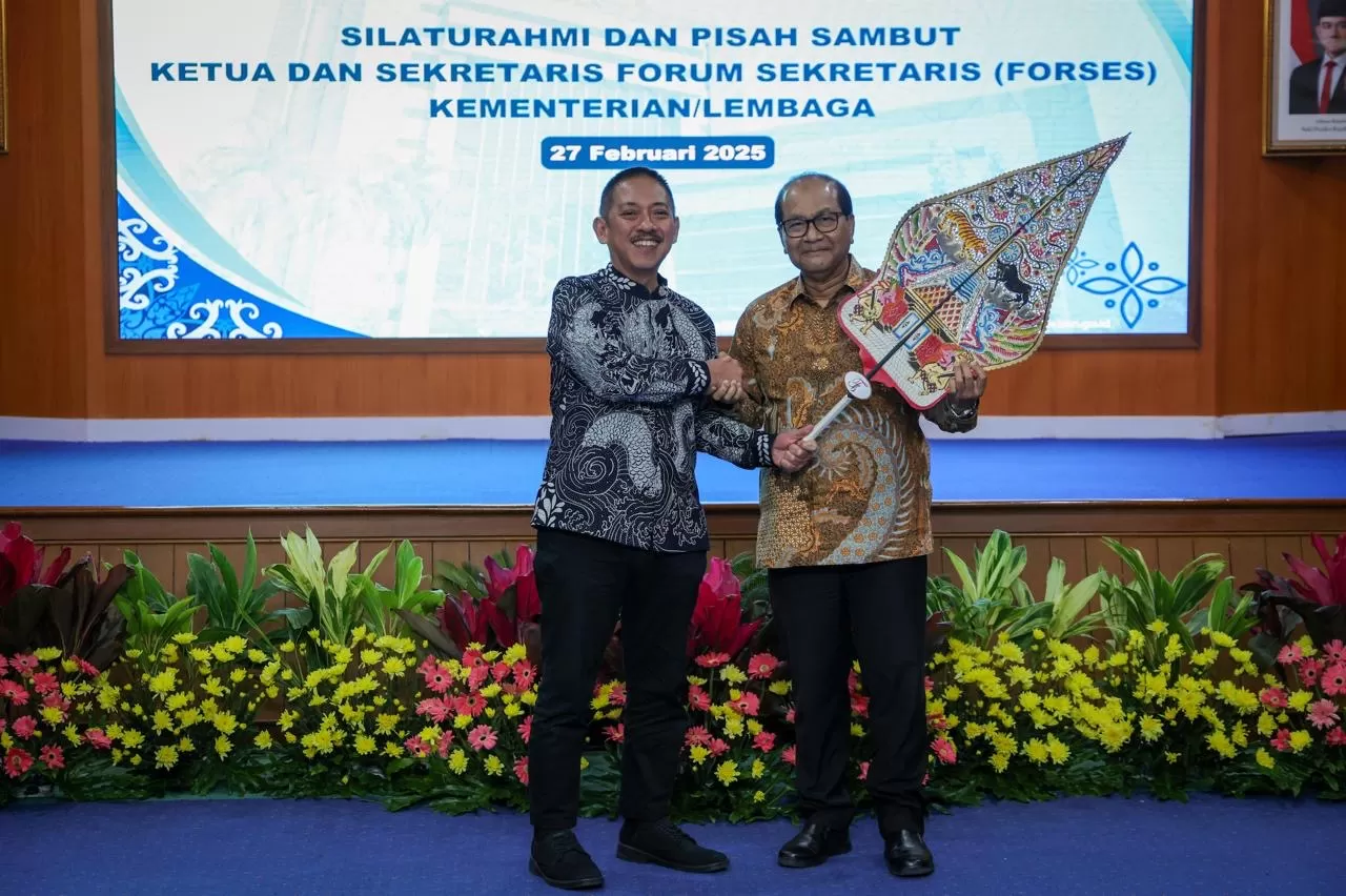 Sesmen UMKM Arif Rahman Resmi Jadi Ketua Forum Sekretaris Kementerian Lembaga. 