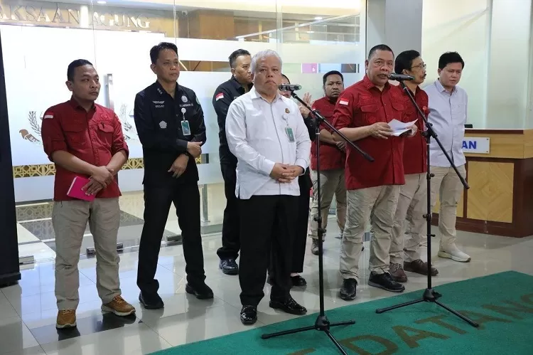 Keterangan Pers yang disampaikan Kejagung soal Korupsi Pertamina Patra Niaga (Foto: Promedia)