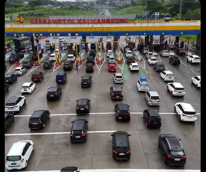 Diskon tarif jalan tol 20 oersen diberikan pemerintah 