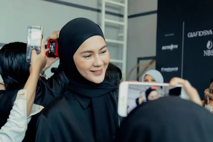 Paula Verhoeven lapor ke Komisi Yudisial. (Instagram/paula_verhouven)