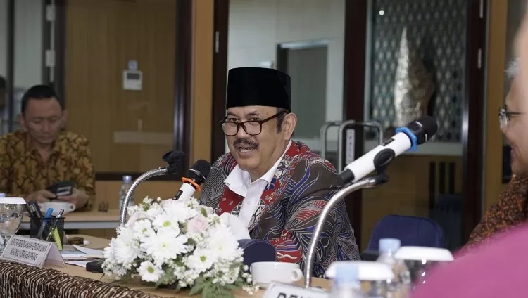 Menteri PPN/Bappenas, Rachmat Pambudy sebut program MBG lebih penting dari lapangan pekerjaan (Foto: Humas UNS)