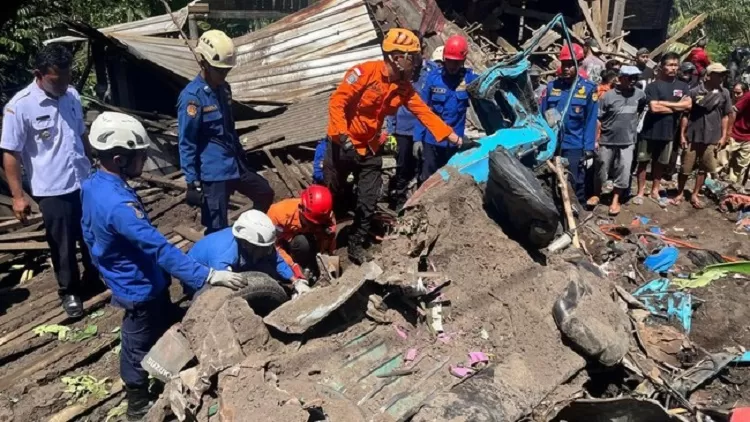 Kecelakaan maut tewaskan 11 orang di Purworejo (Foto: Basarnas Cilacap)
