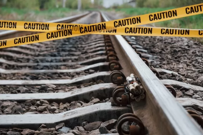 Ilustrasi rel kereta api. (Freepik)