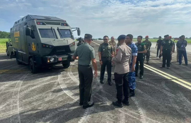 Pasukan elite gabungan TNI terlibat dalam penanganan ancaman bom di pesawat Saudia Airlines. (Puspen TNI)