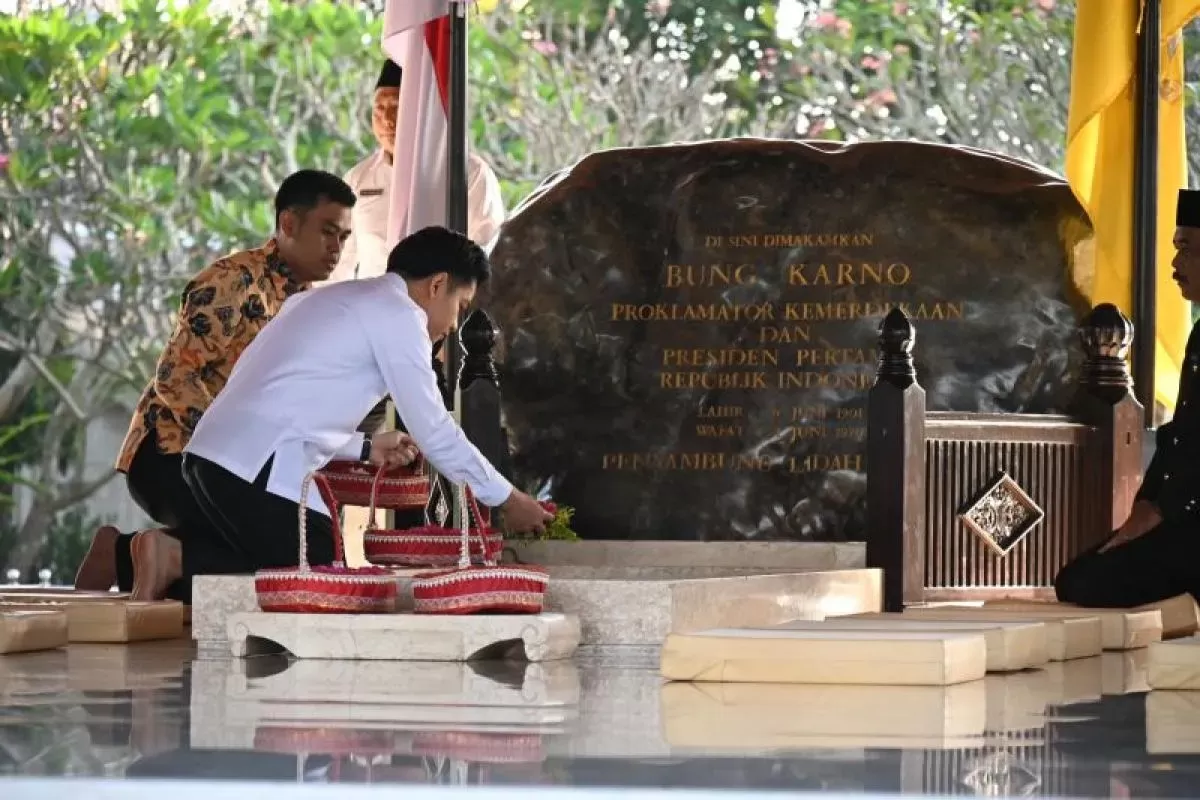 Wapres RI, Gibran Rakabuming Raka ziarah ke makam Bung Karno, begini respons PDIP (Foto: Sekretariat Wakil Presiden)