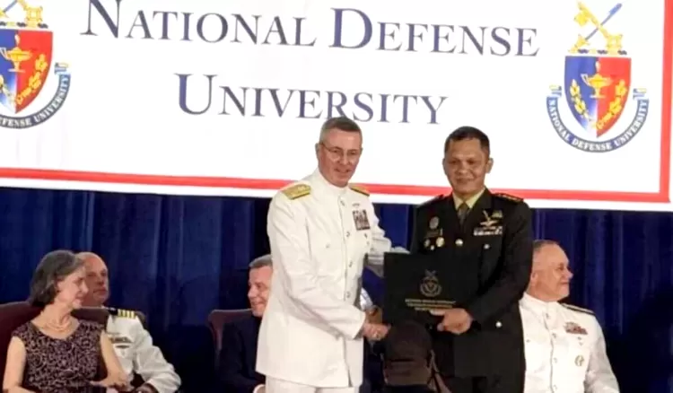 Kolonel Inf Kurniawan (kanan).(Dok. Pribadi)