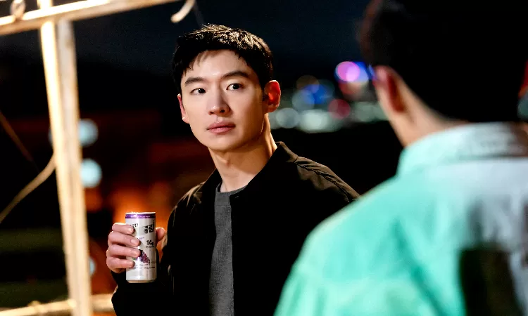 Lee Je Hoon akan kembali memerankan Kim Do-gi di Taxi Driver 3. (SBS)
