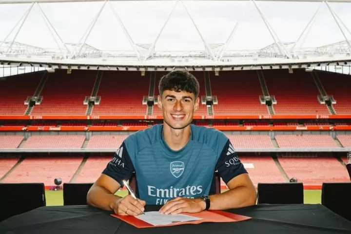 Kepa Arrizabalaga resmi gabung Arsenal dari Chelsea dengan biaya &pound;5 juta (Foto: instagram/@arsenal)
