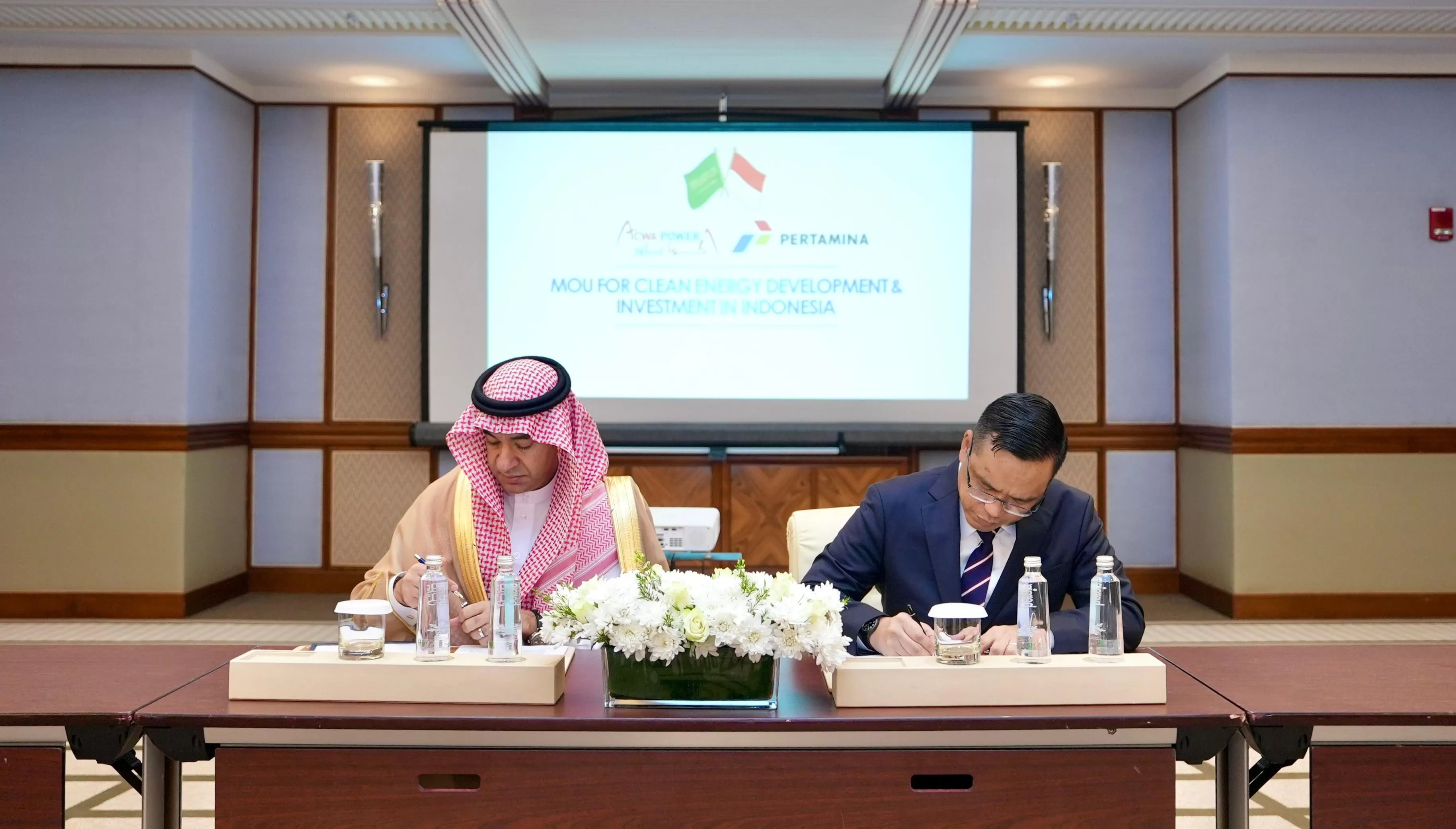 Pertamina jalin kerja sama dengan ACWA Power Arab Saudi (Foto: Istimewa)