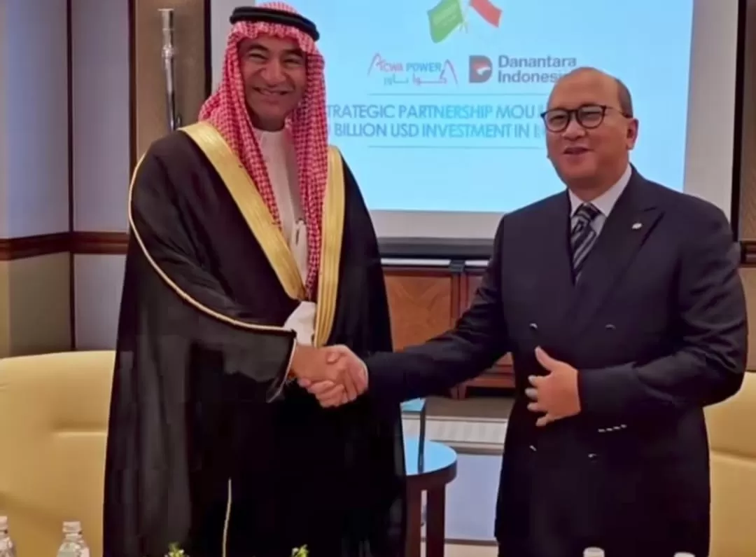 CEO Danantara, Rosan Roeslani dengan Vice Chairman and Managing Director ACWA Power, Mr. Raad Al Saady sepakat kerja sama  (Foto: Tangkapan layar Instagram/@rosanroeslani)