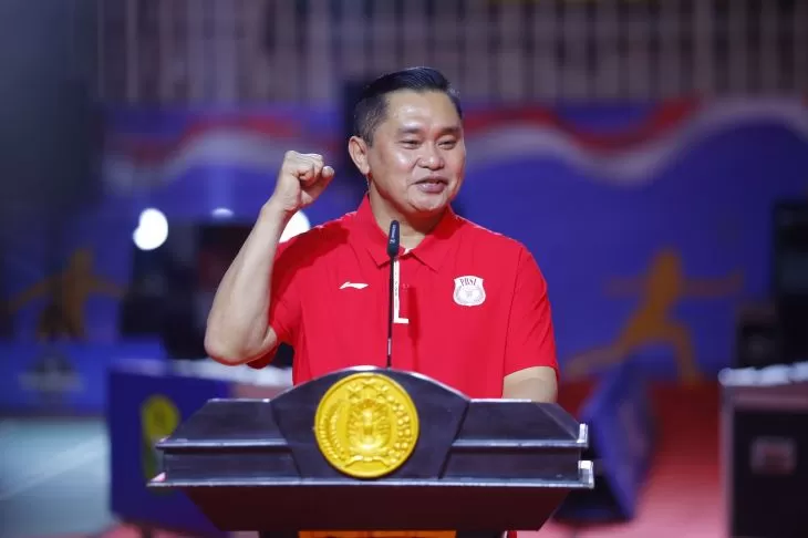 Ketua Umum PBSI, Komjen Pol M Fadil Imran, saat memberikan kata sambutan pembukaan Piala Kapolri 2025. (Polri)