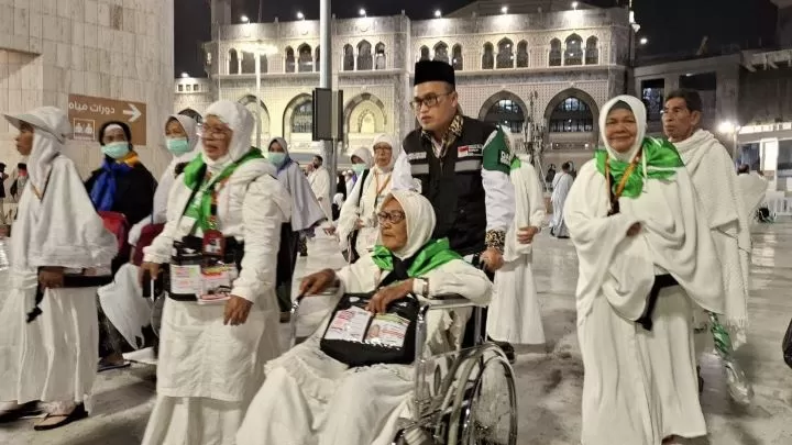 Pemerintah Indonesia membuka opsi jemaah haji dan umrah bisa menggunakan jalur kapal laut agar biaya lebih murah. (Kemenag)