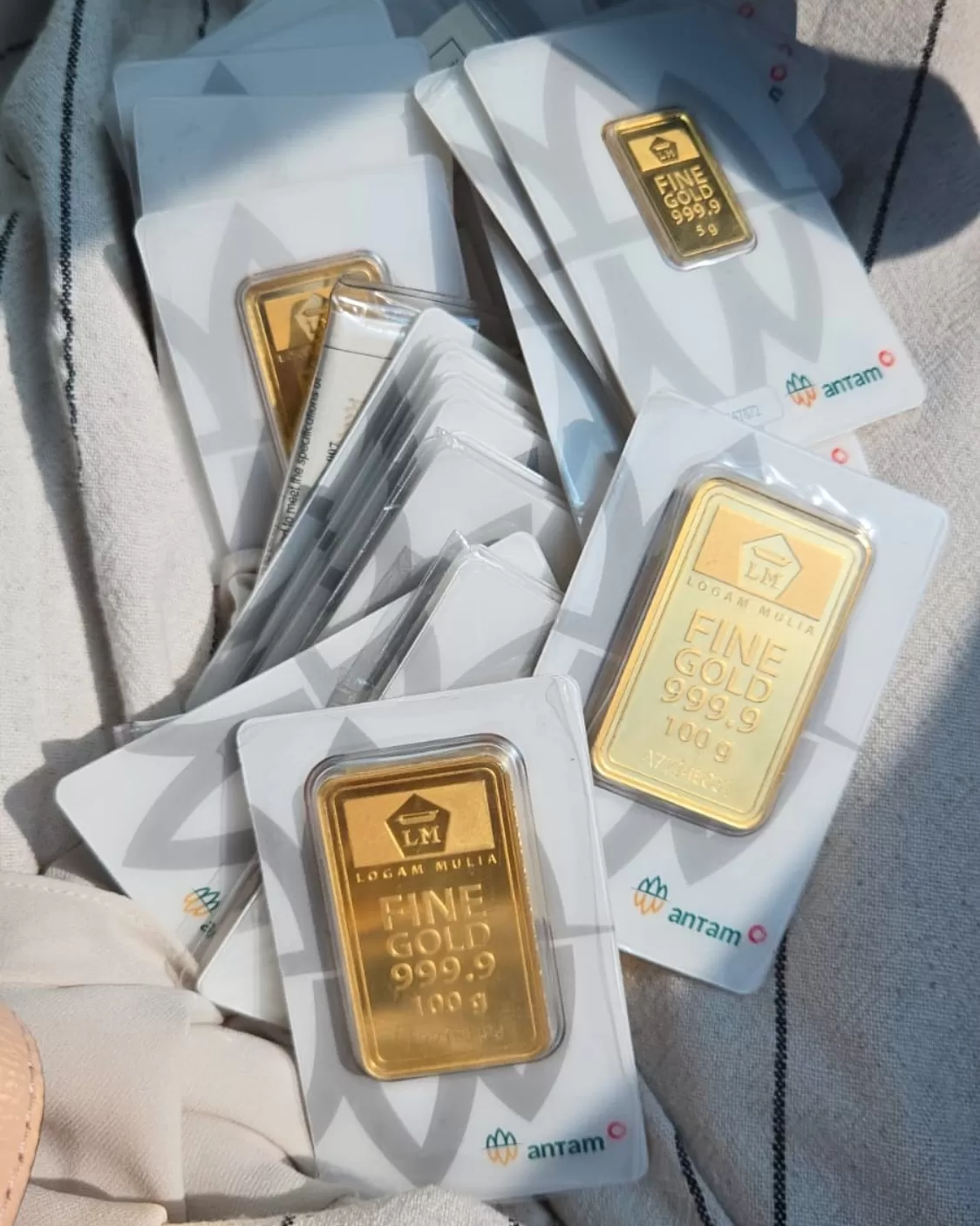 Harga Emas Antam Hari Ini Tetap di Rp1,9 Juta per Gram, Harga Semua Ukuran Tak Bergeser, Ini Rinciannya! (Instagram.com/belilm)