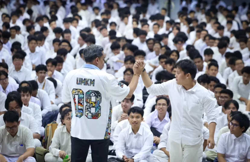 Menteri Maman dalam kuliah umum yang berlangsung pada acara Pengenalan Kehidupan Kampus Mahasiswa Baru (PKKMB) dan Kick Off Micropreneur Fest di Kampus UI, Depok, Selasa, 5 Agustus 2025.