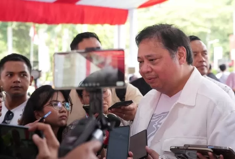 Menko Bidang Perekonomian Airlangga Hartarto tengah menyiapkan relaksasi kredit macet UMKM di 3 provinsi. (Foto: Instagram @airlanggahartarto.official)