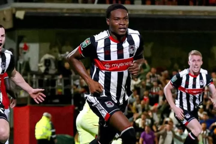 Valuasi Grimsby Town lebih kecil dibandingkan Persib Bandung dan Persija Jakarta (Foto: instagram/@tyrellwarren_)