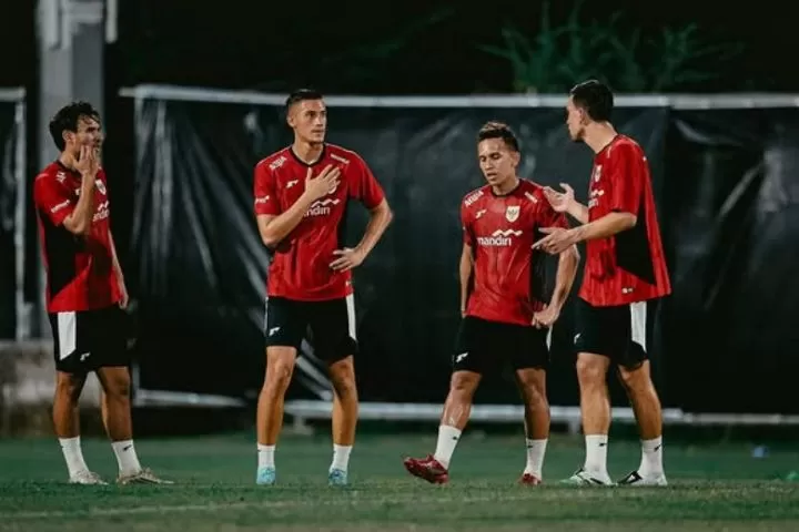 Para pemain Timnas Indonesia sedang latihan jelang menghadapi Taiwan (Foto: instagram/@timnasindonesia)