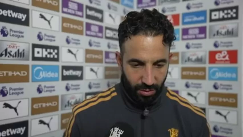 Ruben Amorim tak akan ubah taktik 3-4-3 (Foto: manutd.com)