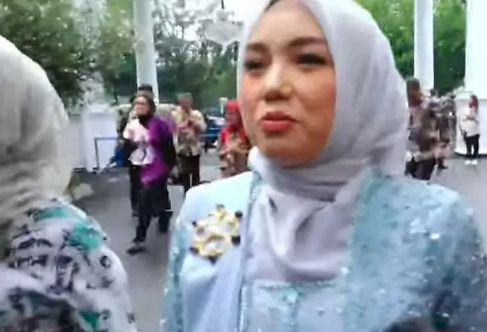Farida Farichah tiba di Istana setelah santer dikabarkan akan dilantik jadi Wamenkop (Foto: Istimewa)