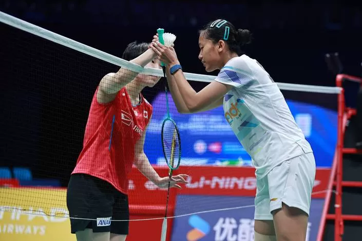 Putri KW harus mengakui keunggulan Akane Yamaguchi (kiri) di perempat final China Masters 2025. (PP PBSI)