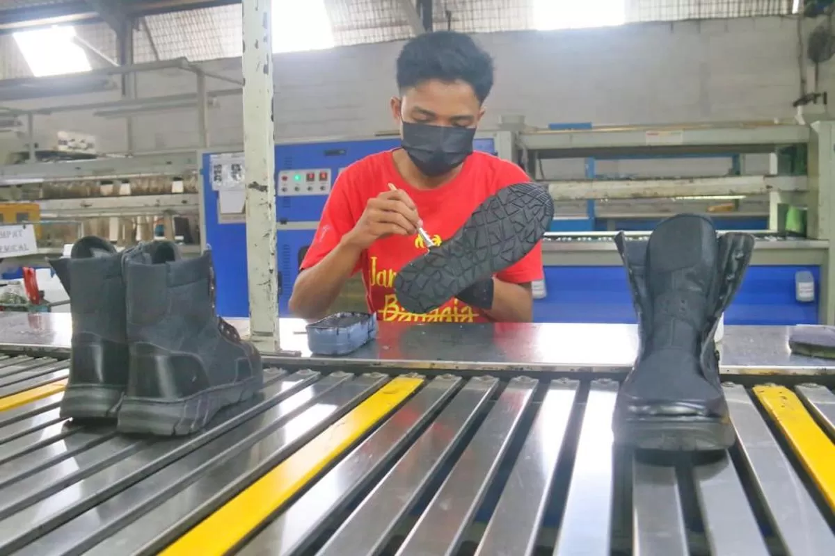 Industri alas kaki dari Indonesia menjadi satu di antara tulang punggung ekspor ke negara-negara Eropa. (Kementerian Perindustrian)