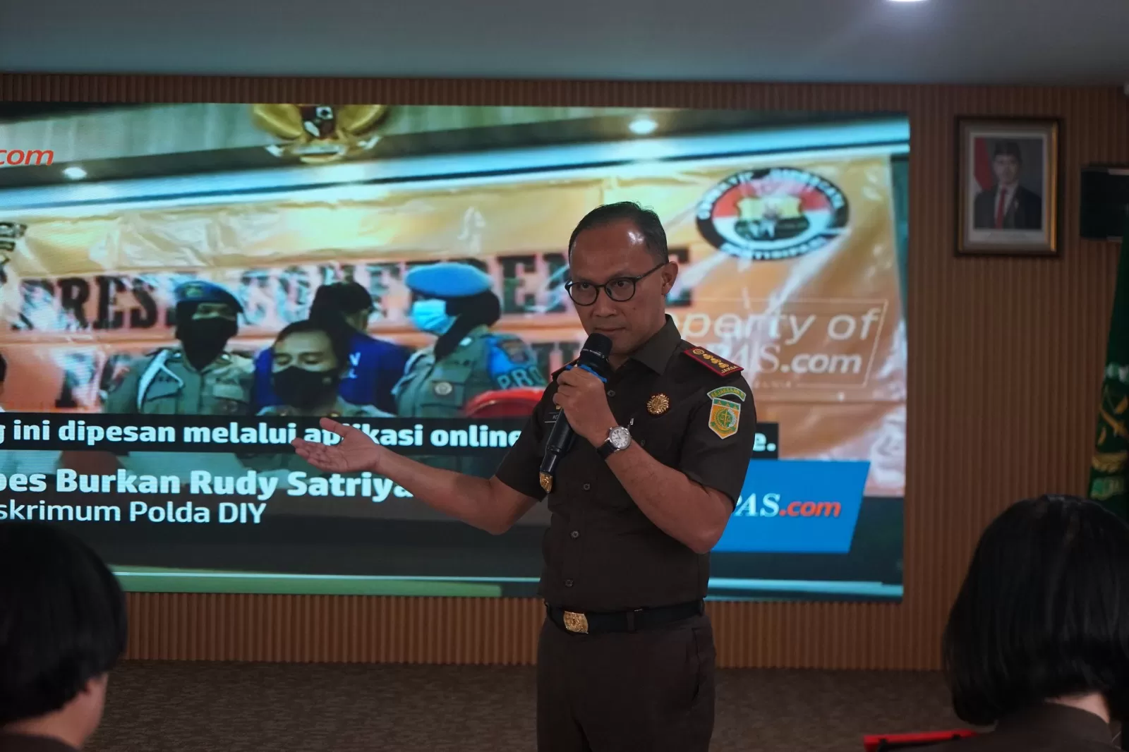 Hendri Antoro dicopot dari jabatan Kajari Jakbar karena diduga terlibat pencurian uang barang bukti kasus robot trading (Foto: Badan Diklat Kejaksaan RI)