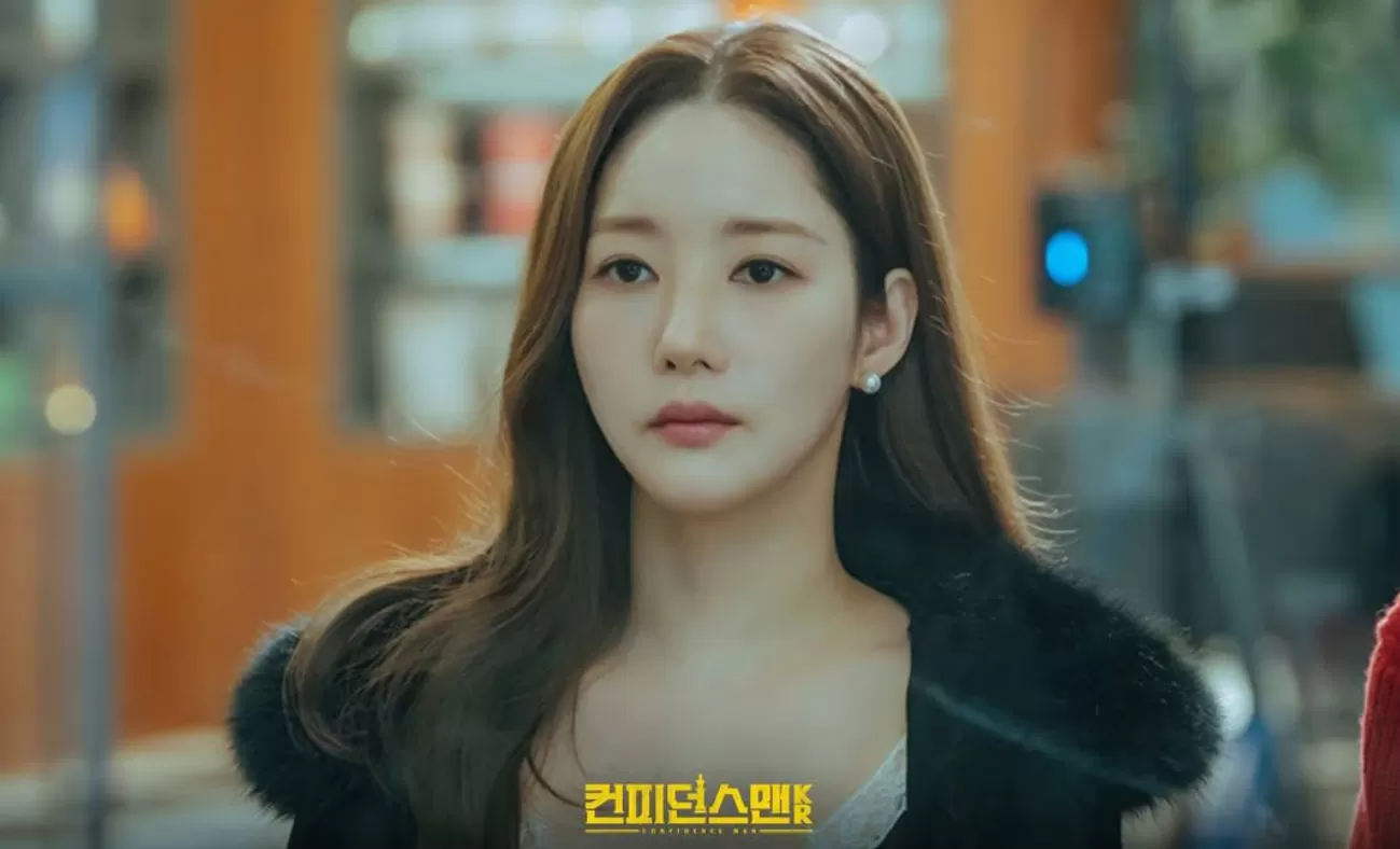 Park Min Young dalam Confidence Queen Drakor Terpanas Oktober 2025 (foto: prime video)