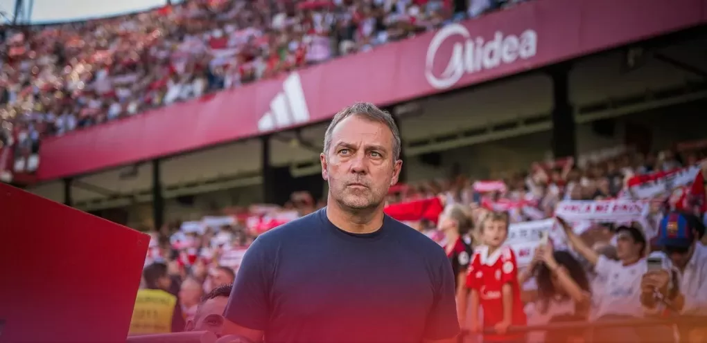 Hansi Flick absen dampingi Barcelona pada laga El Clasico pekan depan (Foto: fcbarcelona.com)