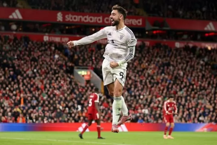 Bruno Fernandes ungkap suasana panas Anfield justru bikin pemain Liverpool gugup (Foto: instagram/@brunofernandes8)