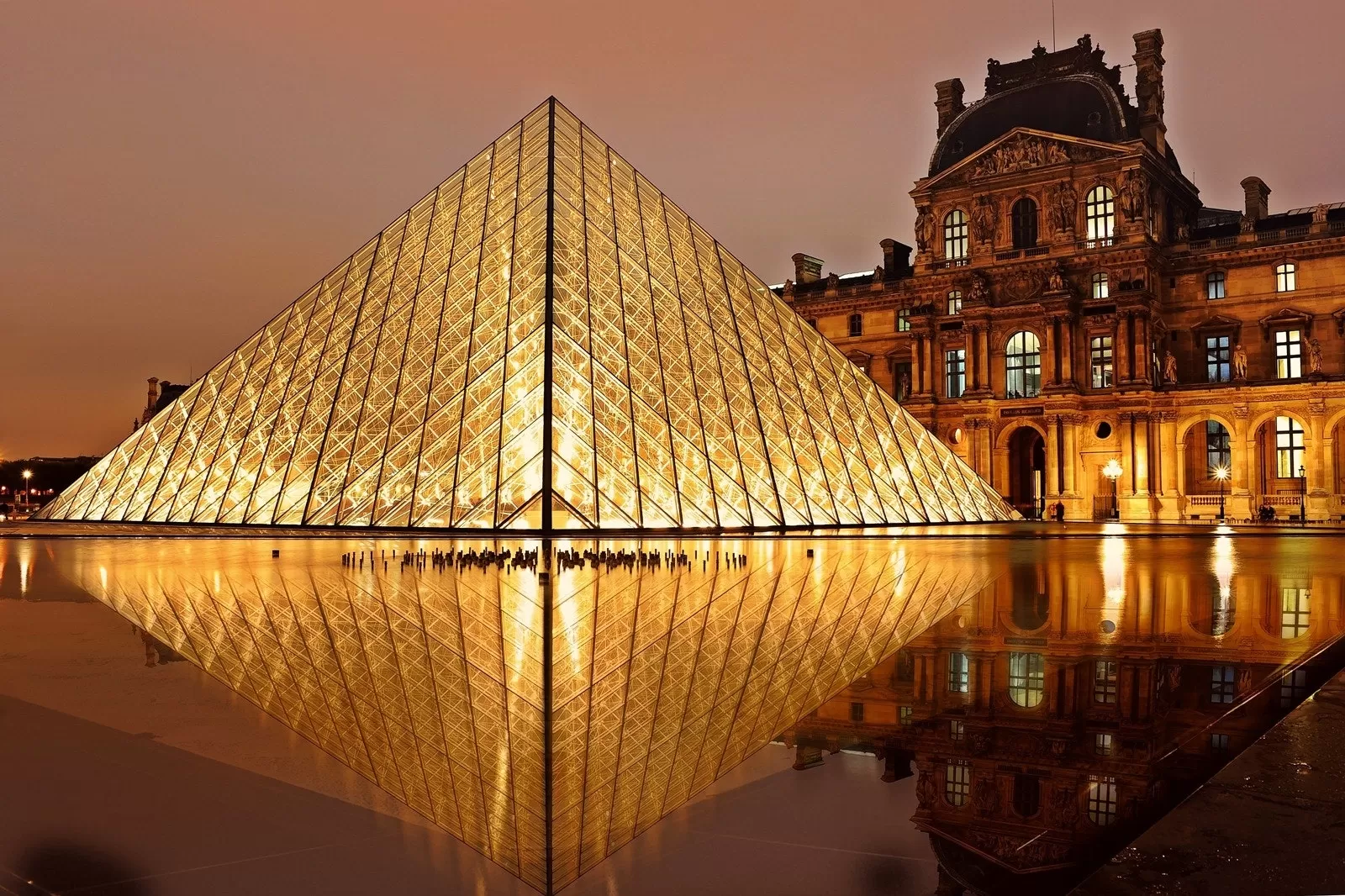 Daftar 8 perhiasan yang raib dari Museum Louvre di Paris (Foto: The Art of Gallery)