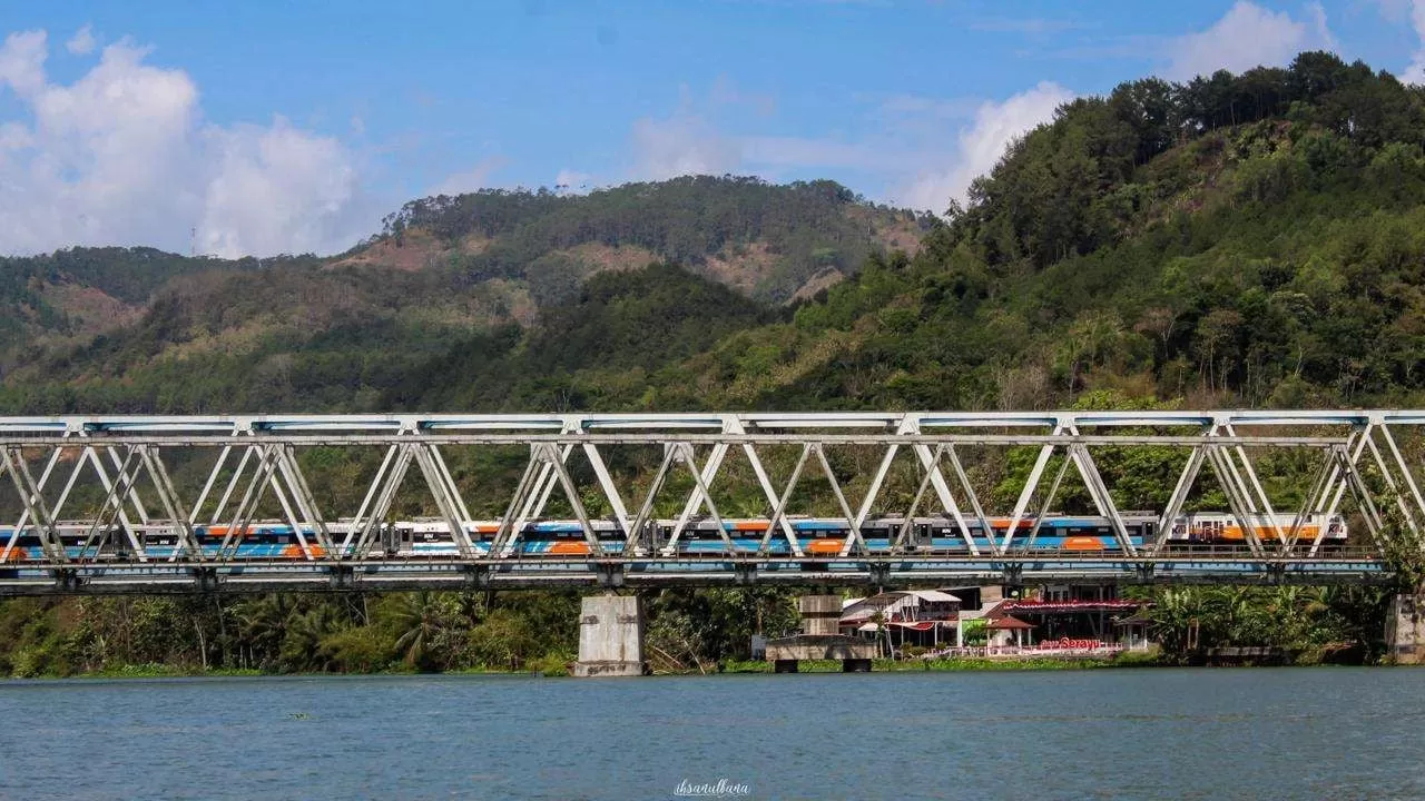 Ilustrasi perjalanan kereta api. (KAI)