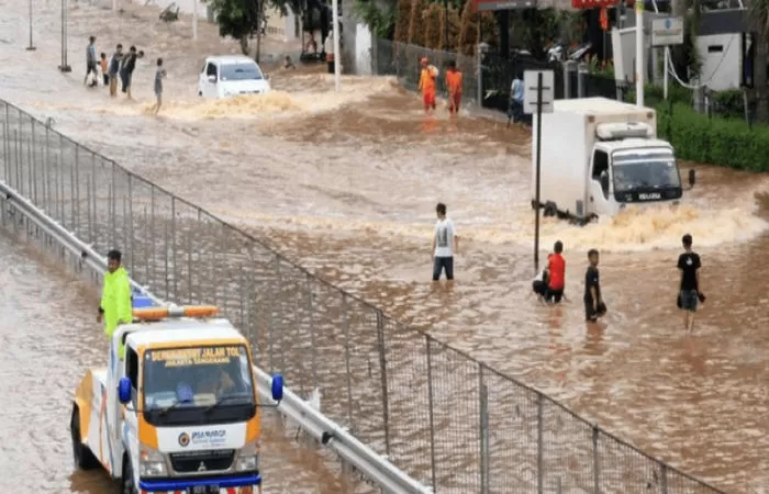 Jakarta kembali dihantui bencana banjir akibat peningkatan curah hujan di sejumlah wilayah (Foto: BNPB)