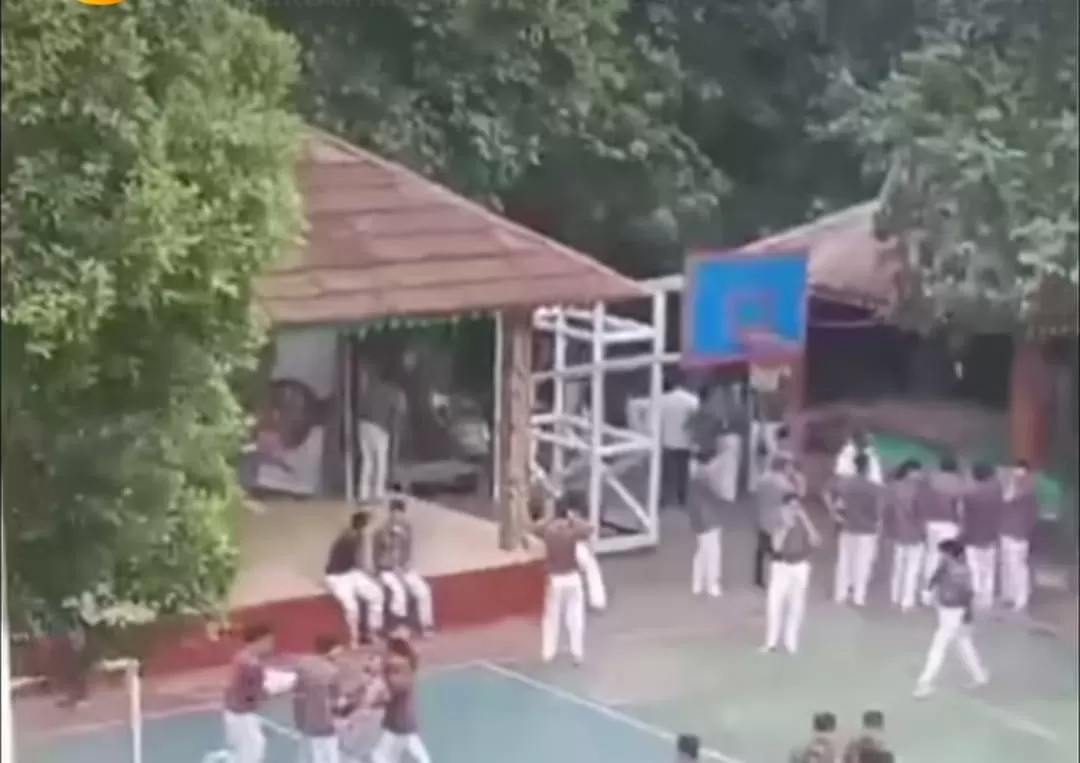 Video detik-detik ledakan di SMAN 72 Kelapa Gading, Jakarta Utara (Foto: Tangkapan layar/Istimewa)