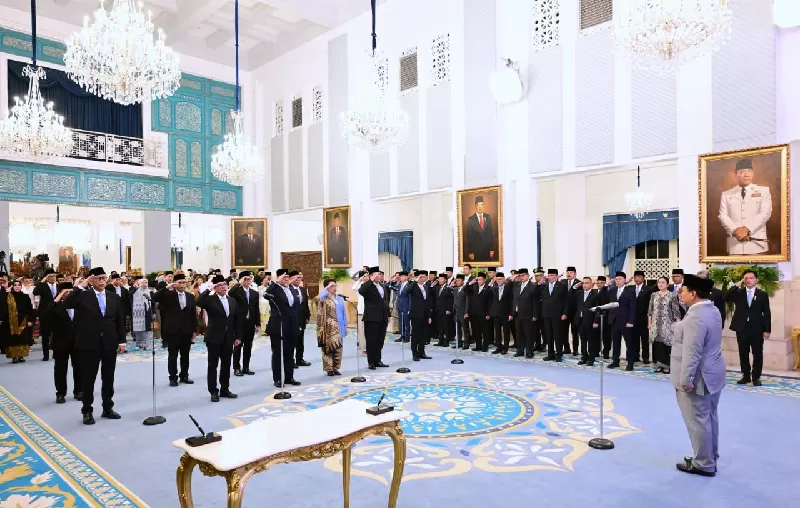 Ilustrasi - Presiden saat melantik 10 dubes di Istana Negara Jakarta. (KONTEKS CO.ID/BPMI Setpres/Muchlis Jr)