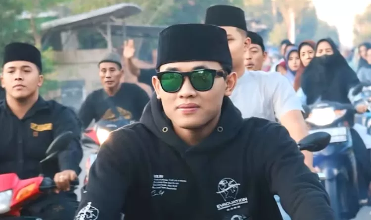  Gus Elham Yahya, penceramah Kediri yang ceramahnya menuai kontroversi. (Instagram @ellhamyahya)