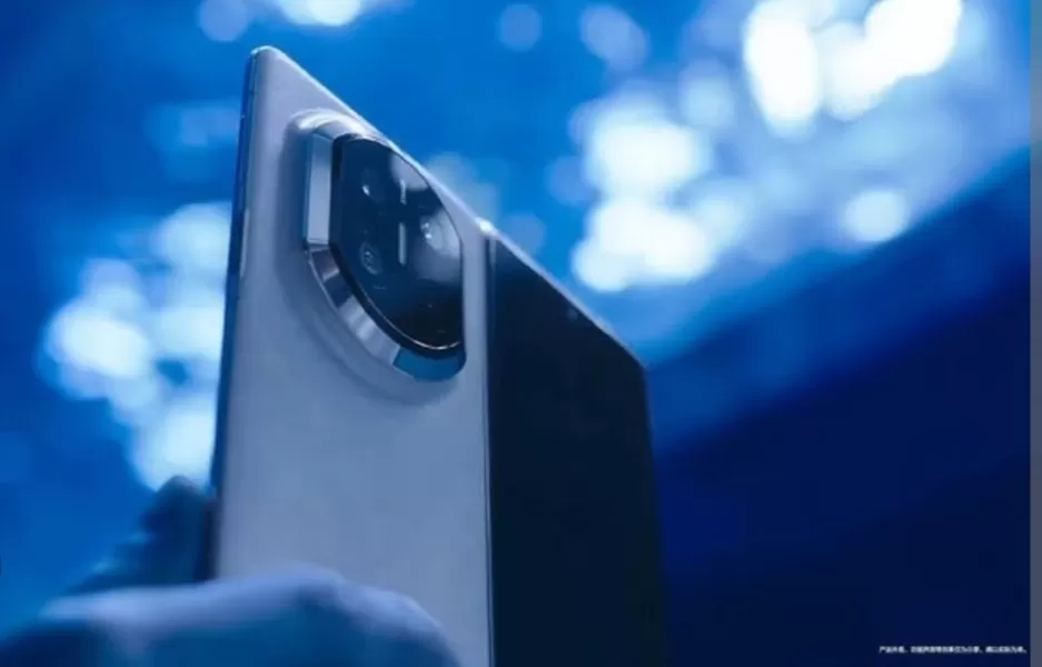 Gambar Huawei Mate X7 (Youtube/sparrows)