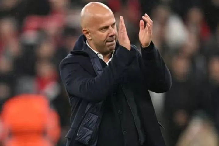 Arne Slot disorot usai Liverpool kalah telak dari PSV (Foto: instagram/@liverpoolfc)