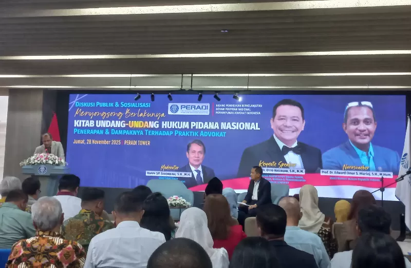 Wamenkum Prof Eddy Hiariej menyampaikan materi KUHAP Baru di Peradi Tower, Jakarta. (KONTEKS.CO.ID/Setiwan)