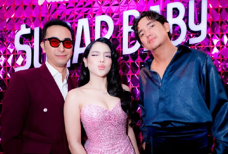 Winky Wiryawan dan cast Sugar Baby series. (KONTEKS.CO.ID/Dok Video)