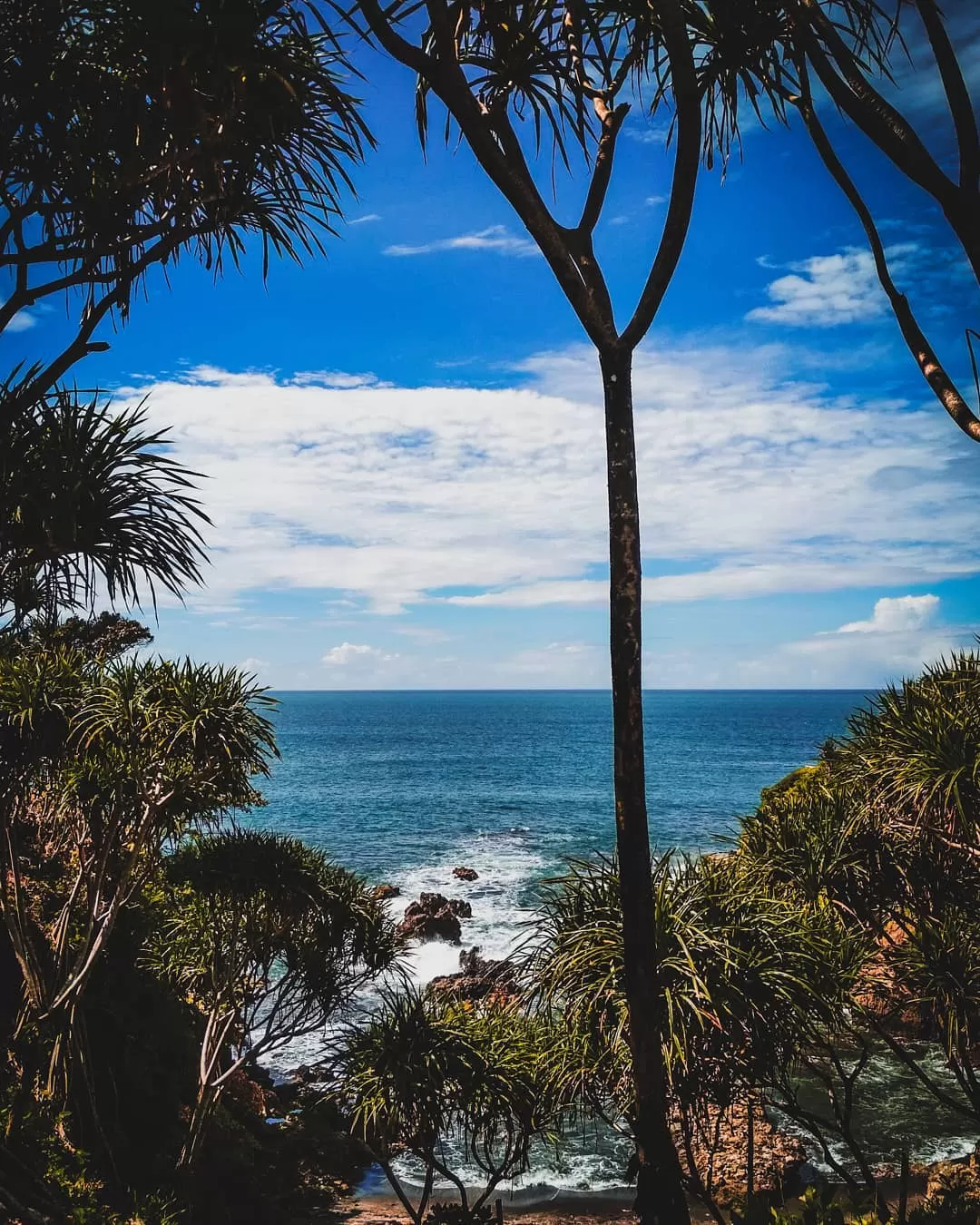 Pantai Karang Tawulan. (Instagram.com/fedriputra_)