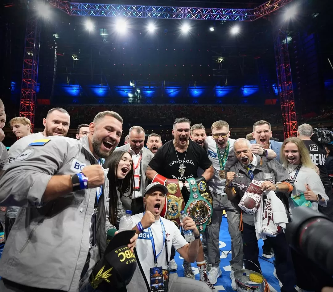 Oleksandr Usyk akan naik raing lagi pada 2026 dan menjadikan Deontay Wilder sebagai calon lawan utama. (Instagram Oleksandr Usyk)