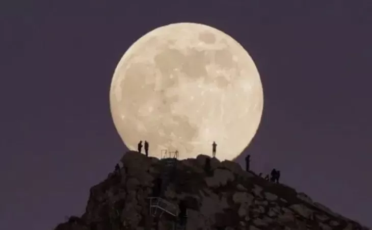 Ilustrasi fenomena langit Cold Supermoon pada Kamis 4 Desember 2025 malam. (Foto: Spacescience)