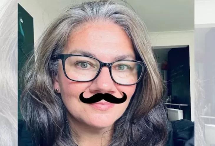 Para perempuan yang aktif di LinkedIn kini menggunakan nama samaran laki-laki seperti Simone menjadi Simon, dan menukar kata ganti she menjadi he. (Foto: LinkedIn @Simonebonnet)