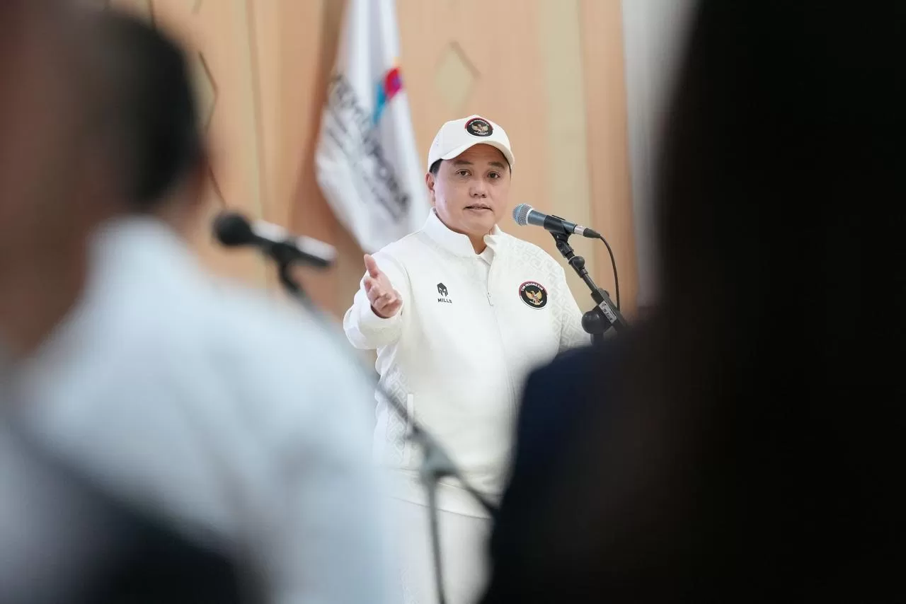 Menpora Erick Thohir melantik kontingen Tim Indonesia yang akan berlaga di SEA Games 2025 Thailand. (Kemenpora)