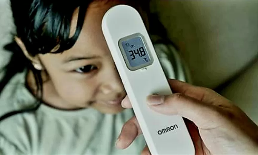 MC F300, termometer dahi tanpa kontak. (Omron)