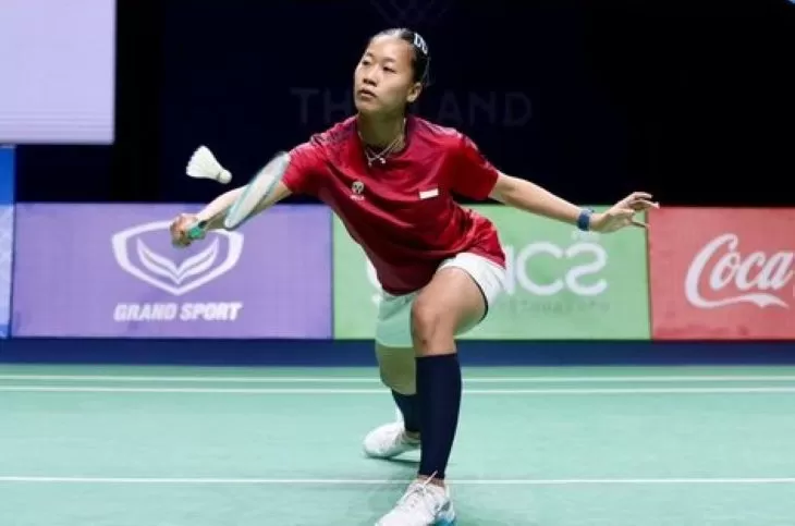Kemenangan Putri KW di laga pertama final beregu putri bulu tangkis SEA Games 2025 dibalas ganda putri tuan rumah.  (Foto: PBSI)