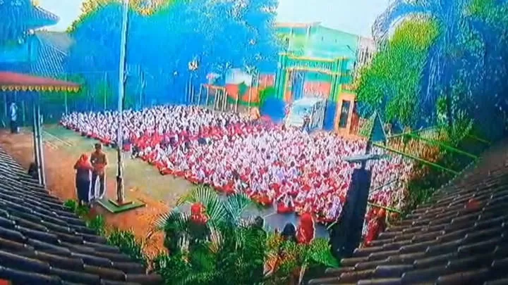 Rekaman CCTV saat mobil pengangkut MBG tabrak siswa-guru di SDN Kalibaru 01 Pagi. (Dok. Istimewa)