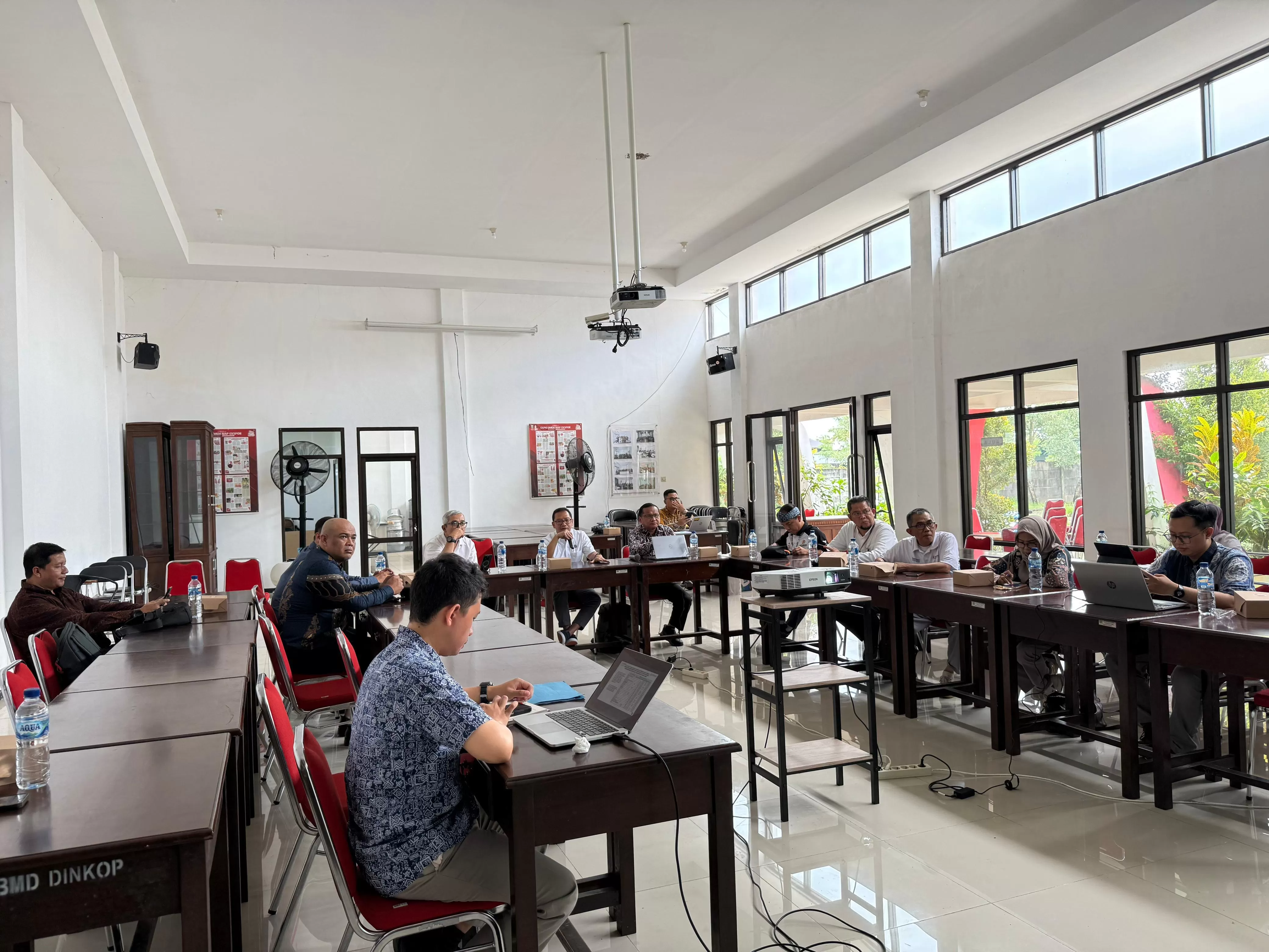 Kementerian UMKM menyambut baik rencana pengurus Arema FC  mengelola Stadion Kanjuruhan melalui skema holding UMKM.