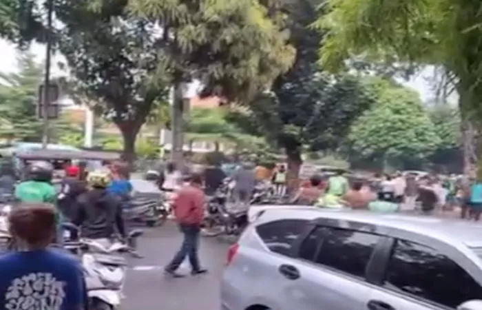 Seorang matel tewas dikeroyok OTK di Kalibata, Jaksel (Foto: Instagram/@warga.jakbar)